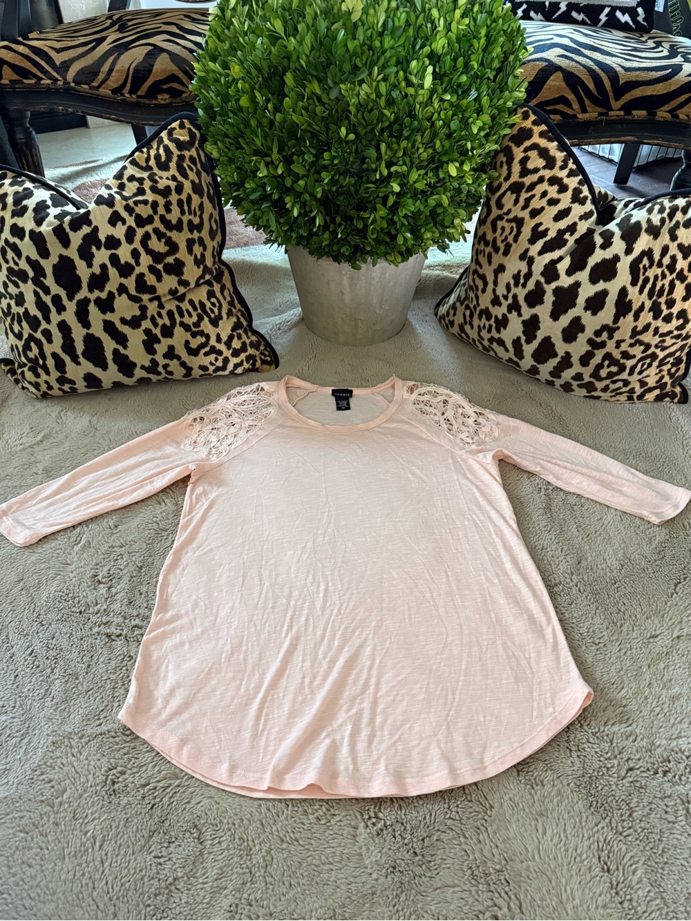 Torrid 00(10) Pale Peach 3/4 Sleeve Tee with Lace Shoulder Detail LIKE NEW
